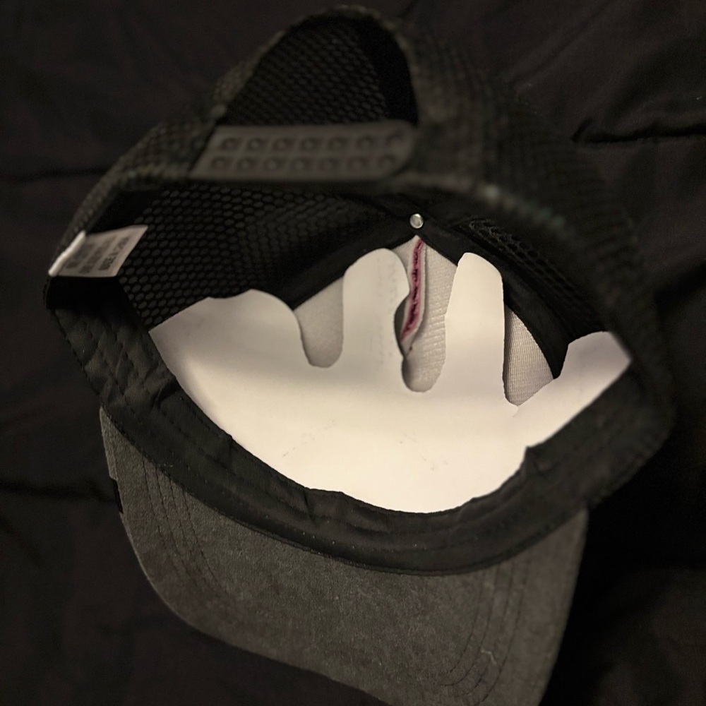 Goorin Bros. Bass (Large Mouth Lunker) Patch in maroon and Gray snap back ! - Picture 5 of 9